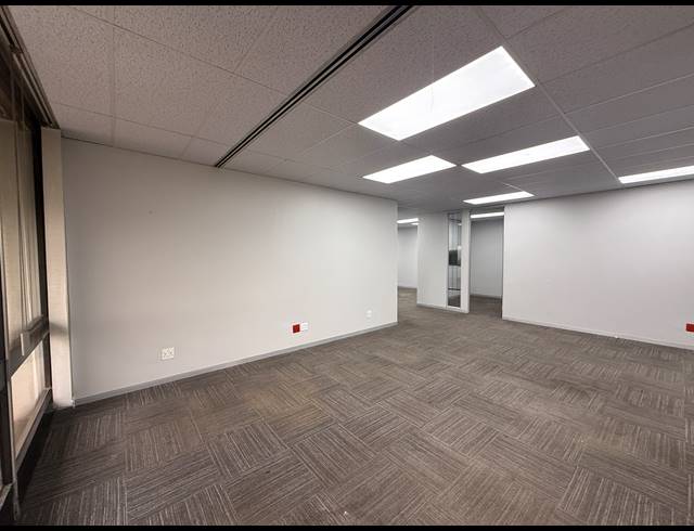 164M² OFFICE TO LET IN BRAAMFONTEIN WERF